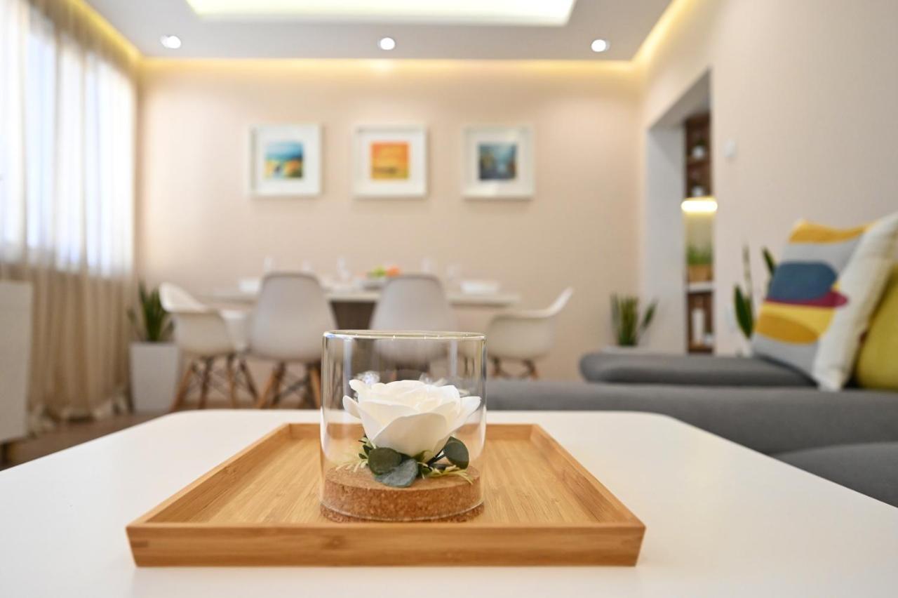 Modern Central 2-Bedroom Apartment With Parking فارنا المظهر الخارجي الصورة